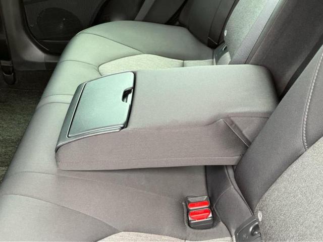 カムリ Ｇ　保証書／ディスプレイオーディオ＋ナビ／衝突安全装置／車線逸脱防止支援システム／ヘッドランプ　ＬＥＤ／Ｂｌｕｅｔｏｏｔｈ接続／ＥＴＣ／ＥＢＤ付ＡＢＳ／横滑り防止装置／アイドリングストップ　バックカメラ（36枚目）