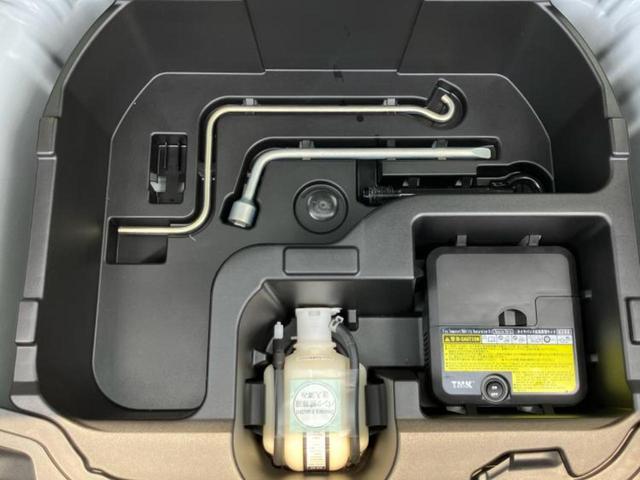 アクア Ｘアーバンソリッド　新品タイヤ／純正　ＳＤナビ／トヨタセーフティセンス／シートヒーター　前席／車線逸脱防止支援システム／シート　ハーフレザー／パーキングアシスト　バックガイド／Ｂｌｕｅｔｏｏｔｈ接続／ＥＴＣ　バックカメラ（25枚目）