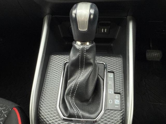 ライズ Ｚ　新品タイヤ／保証書／ディスプレイオーディオ９インチ／衝突安全装置／シートヒーター／車線逸脱防止支援システム／パーキングアシスト　バックガイド／ヘッドランプ　ＬＥＤ／ＥＴＣ　衝突被害軽減システム　ＴＶ（13枚目）