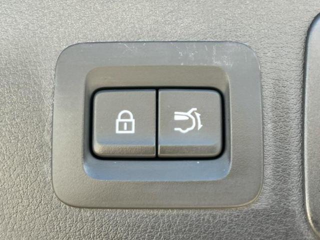 ＣＸ－６０ ＸＤエクスクルーシブモード　サンルーフ／純正エアロ／ＢＯＳＥ／保証書／純正　１１．６インチ　ＳＤナビ／アイアクティブセンス（マツダ）／シートヒーター　全席／全方位モニター／車線逸脱防止支援システム／シート　合皮／電動バックドア（43枚目）