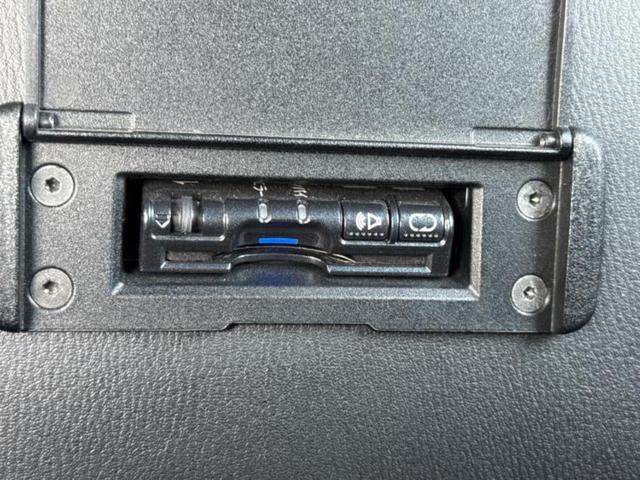 ロードスター Ｓ　新品タイヤ／ヘッドランプ　ＨＩＤ／ＵＳＢジャック／ＥＴＣ／ＥＢＤ付ＡＢＳ／横滑り防止装置／エアバッグ　運転席／エアバッグ　助手席／ＭＴモード付き／アルミホイール　純正　１６インチ　ＨＩＤヘッドライト（15枚目）