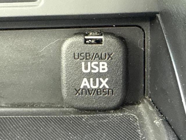 ロードスター Ｓ　新品タイヤ／ヘッドランプ　ＨＩＤ／ＵＳＢジャック／ＥＴＣ／ＥＢＤ付ＡＢＳ／横滑り防止装置／エアバッグ　運転席／エアバッグ　助手席／ＭＴモード付き／アルミホイール　純正　１６インチ　ＨＩＤヘッドライト（26枚目）