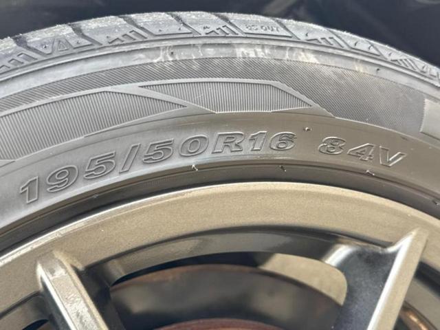 ロードスター Ｓ　新品タイヤ／ヘッドランプ　ＨＩＤ／ＵＳＢジャック／ＥＴＣ／ＥＢＤ付ＡＢＳ／横滑り防止装置／エアバッグ　運転席／エアバッグ　助手席／ＭＴモード付き／アルミホイール　純正　１６インチ　ＨＩＤヘッドライト（50枚目）