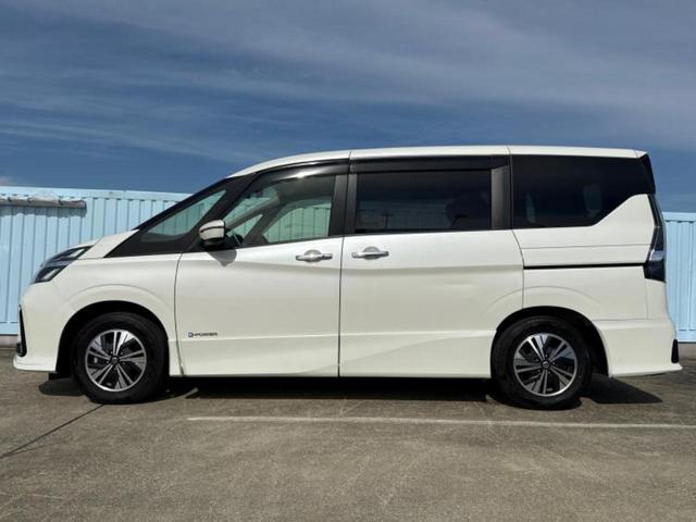 セレナ ｅパワーハイウェイスターＶ　保証書／純正　１０インチ　ＳＤナビ／エマージェンシーブレーキ／両側電動スライドドア／アラウンドビューモニター／車線逸脱防止支援システム／プロパイロット／ドライブレコーダー　純正　衝突被害軽減システム（2枚目）