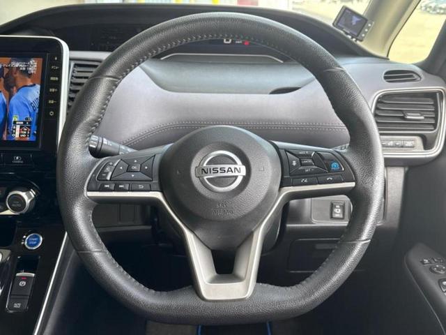 セレナ ｅパワーハイウェイスターＶ　保証書／純正　１０インチ　ＳＤナビ／エマージェンシーブレーキ／両側電動スライドドア／アラウンドビューモニター／車線逸脱防止支援システム／プロパイロット／ドライブレコーダー　純正　衝突被害軽減システム（14枚目）