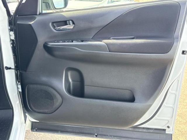 セレナ ｅパワーハイウェイスターＶ　保証書／純正　１０インチ　ＳＤナビ／エマージェンシーブレーキ／両側電動スライドドア／アラウンドビューモニター／車線逸脱防止支援システム／プロパイロット／ドライブレコーダー　純正　衝突被害軽減システム（22枚目）