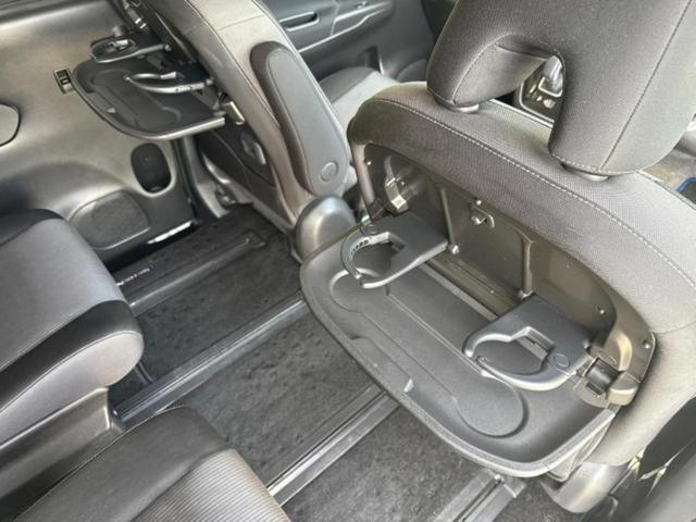 セレナ ｅパワーハイウェイスターＶ　保証書／純正　１０インチ　ＳＤナビ／エマージェンシーブレーキ／両側電動スライドドア／アラウンドビューモニター／車線逸脱防止支援システム／プロパイロット／ドライブレコーダー　純正　衝突被害軽減システム（42枚目）