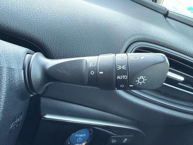 プリウス Ｓセーフティプラス　保証書／純正　９インチ　メモリーナビ／トヨタセーフティセンス／車線逸脱防止支援システム／パーキングアシスト　バックガイド／ヘッドランプ　ＬＥＤ／Ｂｌｕｅｔｏｏｔｈ接続／ＥＴＣ　衝突被害軽減システム（16枚目）