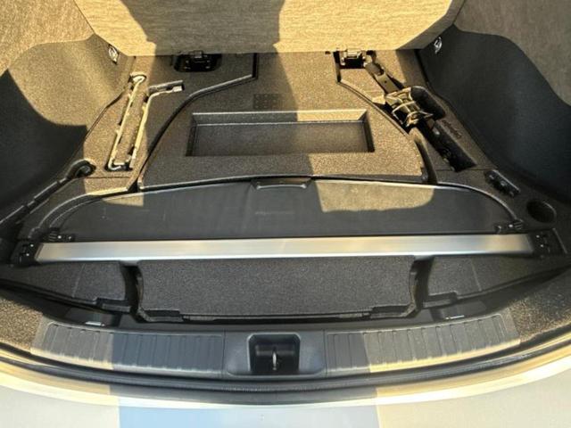 プリウス Ｓセーフティプラス　保証書／純正　９インチ　メモリーナビ／トヨタセーフティセンス／車線逸脱防止支援システム／パーキングアシスト　バックガイド／ヘッドランプ　ＬＥＤ／Ｂｌｕｅｔｏｏｔｈ接続／ＥＴＣ　衝突被害軽減システム（25枚目）