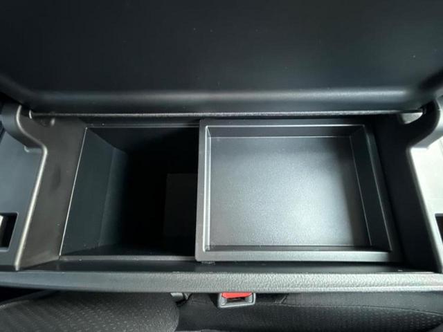 プリウス Ｓセーフティプラス　保証書／純正　９インチ　メモリーナビ／トヨタセーフティセンス／車線逸脱防止支援システム／パーキングアシスト　バックガイド／ヘッドランプ　ＬＥＤ／Ｂｌｕｅｔｏｏｔｈ接続／ＥＴＣ　衝突被害軽減システム（38枚目）