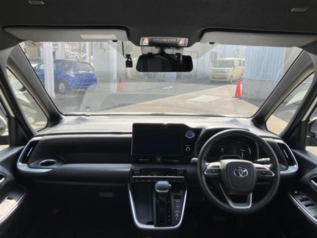 ノア ハイブリッドＳ－Ｚ　新品タイヤ／保証書／ディスプレイオーディオ＋ナビ１０．５インチ／トヨタセーフティセンス／両側電動スライドドア／シートヒーター　前席／車線逸脱防止支援システム／シート　ハーフレザー　衝突被害軽減システム（4枚目）