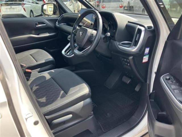 ノア ハイブリッドＳ－Ｚ　新品タイヤ／保証書／ディスプレイオーディオ＋ナビ１０．５インチ／トヨタセーフティセンス／両側電動スライドドア／シートヒーター　前席／車線逸脱防止支援システム／シート　ハーフレザー　衝突被害軽減システム（5枚目）