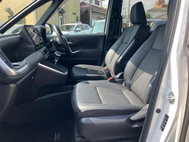 ノア ハイブリッドＳ－Ｚ　新品タイヤ／保証書／ディスプレイオーディオ＋ナビ１０．５インチ／トヨタセーフティセンス／両側電動スライドドア／シートヒーター　前席／車線逸脱防止支援システム／シート　ハーフレザー　衝突被害軽減システム（6枚目）