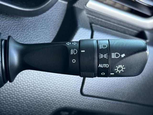 ルーミー カスタムG-T 新品タイヤ/保証書/純正 SDナビ/スマートアシスト(トヨタ・ダイハツ)/両側電動スライドドア/シートヒーター 前席/車線逸脱防止支援システム/ヘッドランプ LED/Bluetooth接続 ターボ(16枚目)