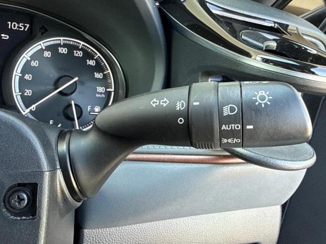 ハリアー Zレザーパッケージ 新品タイヤ/パノラマルーフ/JBL/保証書/純正 SDナビ/デジタルインナーミラー/トヨタセーフティセンス/エアーシート 前席/パノラミックビューモニター/車線逸脱防止支援システム/シート 合皮(16枚目)