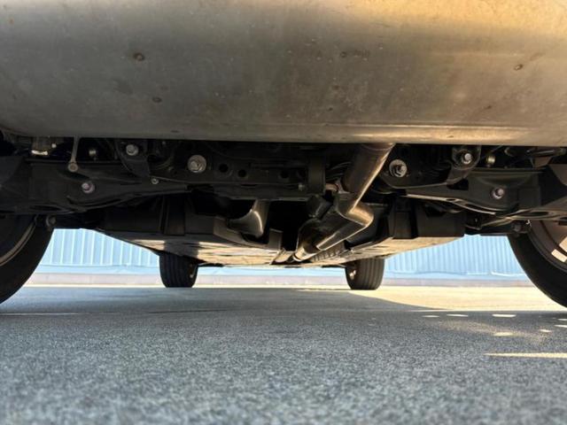 ハリアー Zレザーパッケージ 新品タイヤ/パノラマルーフ/JBL/保証書/純正 SDナビ/デジタルインナーミラー/トヨタセーフティセンス/エアーシート 前席/パノラミックビューモニター/車線逸脱防止支援システム/シート 合皮(52枚目)