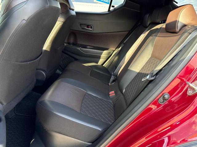 ＷＥＣＡＲＳでは各商談席に大型モニターをご用意しております！見やすい大画面でゆったりと全国の在庫をご覧いただけます！是非ご来店お待ちしております！