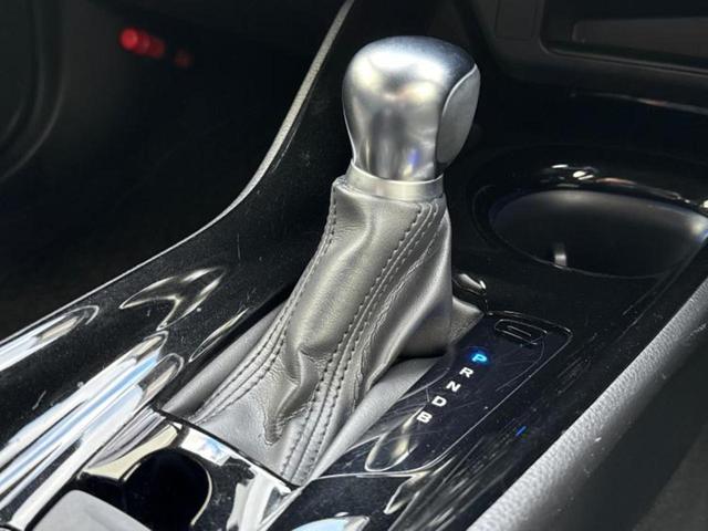 国産車から輸入車まで多様なお客様のニーズのお応えできるように、全国規模で豊富な在庫展開！車のことならＷＥＣＡＲＳへ！