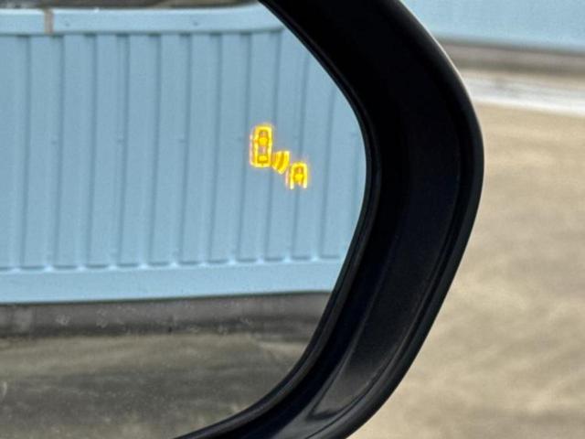 「この車の写真をもっと見たい」「状態が気になる」「この装備はついている？」どんな小さな疑問でもお気軽にお問い合わせください！