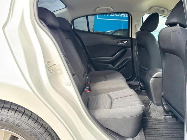 アクセラ １５Ｓ　保証書／純正　ＳＤナビ／衝突安全装置／車線逸脱防止支援システム／ヘッドランプ　ＬＥＤ／Ｂｌｕｅｔｏｏｔｈ接続／ＥＴＣ／ＥＢＤ付ＡＢＳ／横滑り防止装置／アイドリングストップ／クルーズコントロール（5枚目）