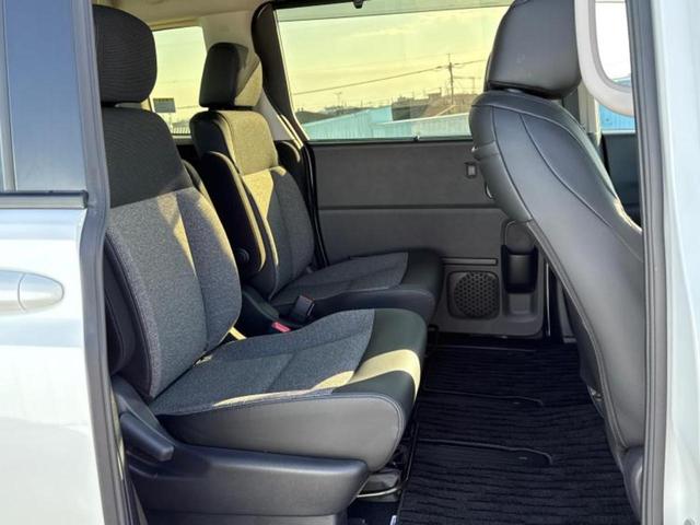 フリード ｅＨＥＶエアーＥＸ　新品タイヤ／純正　９インチ　メモリーナビ／ホンダセンシング／両側電動スライドドア／シートヒーター　前席／車線逸脱防止支援システム／パーキングアシスト　バックガイド／ヘッドランプ　ＬＥＤ　バックカメラ（5枚目）