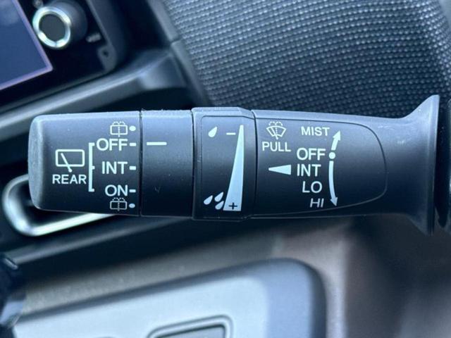 フリード ｅＨＥＶエアーＥＸ　新品タイヤ／純正　９インチ　メモリーナビ／ホンダセンシング／両側電動スライドドア／シートヒーター　前席／車線逸脱防止支援システム／パーキングアシスト　バックガイド／ヘッドランプ　ＬＥＤ　バックカメラ（16枚目）