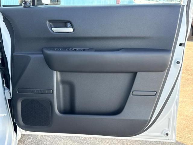 フリード ｅＨＥＶエアーＥＸ　新品タイヤ／純正　９インチ　メモリーナビ／ホンダセンシング／両側電動スライドドア／シートヒーター　前席／車線逸脱防止支援システム／パーキングアシスト　バックガイド／ヘッドランプ　ＬＥＤ　バックカメラ（22枚目）