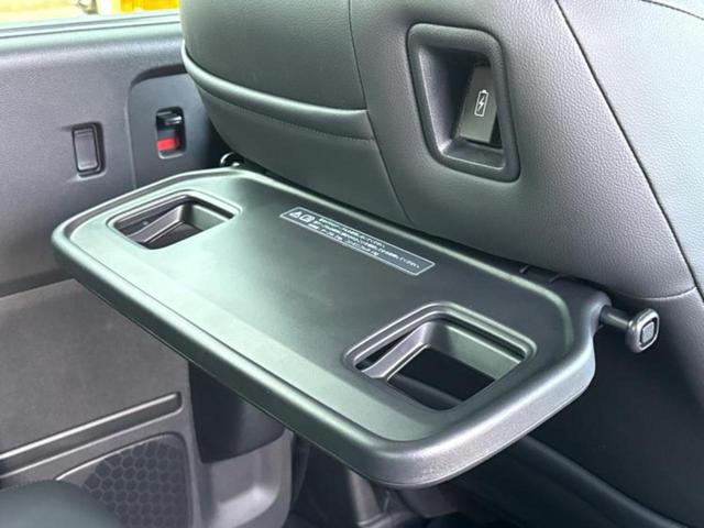 フリード ｅＨＥＶエアーＥＸ　新品タイヤ／純正　９インチ　メモリーナビ／ホンダセンシング／両側電動スライドドア／シートヒーター　前席／車線逸脱防止支援システム／パーキングアシスト　バックガイド／ヘッドランプ　ＬＥＤ　バックカメラ（42枚目）