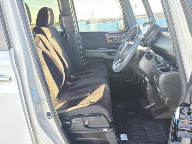 Ｎ－ＢＯＸカスタム Ｇ・Ｌホンダセンシング　エアロ／保証書／純正　８インチ　ＳＤナビ／電動スライドドア／ヘッドランプ　ＬＥＤ／ＥＴＣ／ＥＢＤ付ＡＢＳ／横滑り防止装置／アイドリングストップ／フルセグＴＶ／エアバッグ　運転席／エアバッグ　助手席（4枚目）