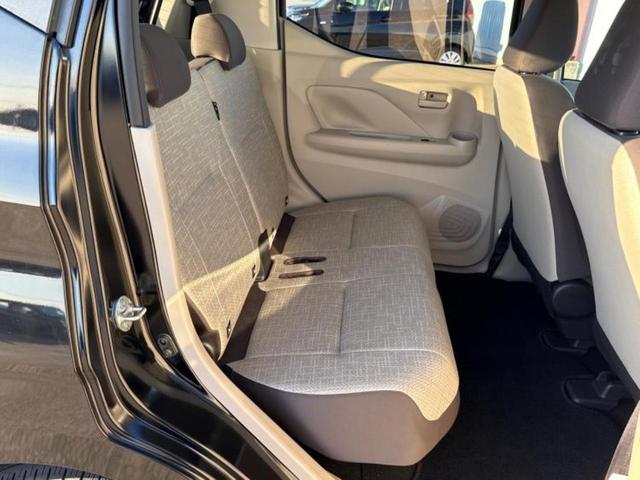 デイズ Ｓ　新品タイヤ／保証書／エマージェンシーブレーキ／車線逸脱防止支援システム／アイドリングストップ／禁煙車／エアバッグ　運転席／エアバッグ　助手席／エアバッグ　サイド／衝突安全ボディ／オートライト（5枚目）