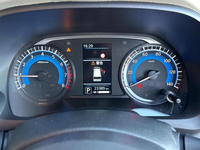 デイズ Ｓ　新品タイヤ／保証書／エマージェンシーブレーキ／車線逸脱防止支援システム／アイドリングストップ／禁煙車／エアバッグ　運転席／エアバッグ　助手席／エアバッグ　サイド／衝突安全ボディ／オートライト（9枚目）