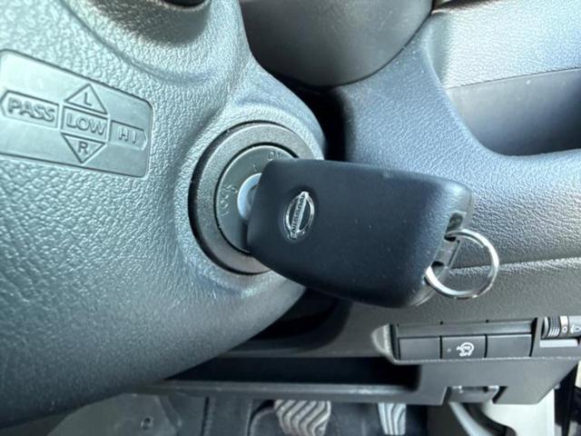 デイズ Ｓ　新品タイヤ／保証書／エマージェンシーブレーキ／車線逸脱防止支援システム／アイドリングストップ／禁煙車／エアバッグ　運転席／エアバッグ　助手席／エアバッグ　サイド／衝突安全ボディ／オートライト（14枚目）