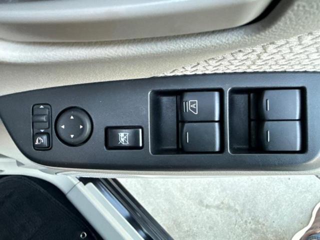 デイズ Ｓ　新品タイヤ／保証書／エマージェンシーブレーキ／車線逸脱防止支援システム／アイドリングストップ／禁煙車／エアバッグ　運転席／エアバッグ　助手席／エアバッグ　サイド／衝突安全ボディ／オートライト（18枚目）