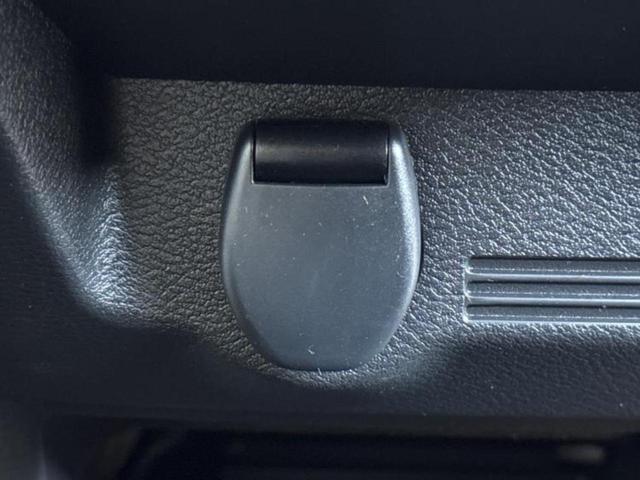 デイズ Ｓ　新品タイヤ／保証書／エマージェンシーブレーキ／車線逸脱防止支援システム／アイドリングストップ／禁煙車／エアバッグ　運転席／エアバッグ　助手席／エアバッグ　サイド／衝突安全ボディ／オートライト（30枚目）