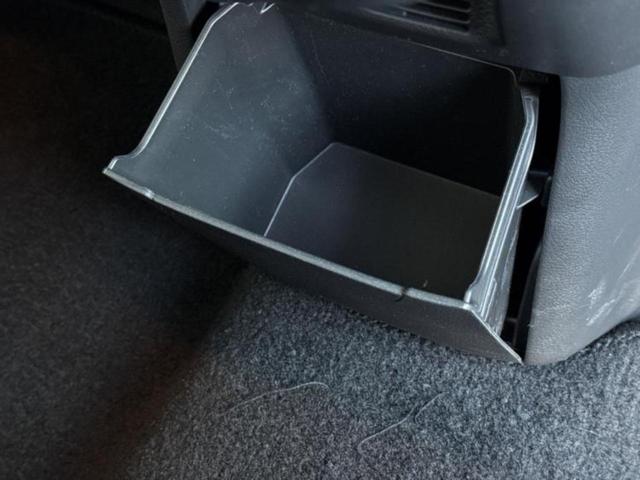 デイズ Ｓ　新品タイヤ／保証書／エマージェンシーブレーキ／車線逸脱防止支援システム／アイドリングストップ／禁煙車／エアバッグ　運転席／エアバッグ　助手席／エアバッグ　サイド／衝突安全ボディ／オートライト（39枚目）