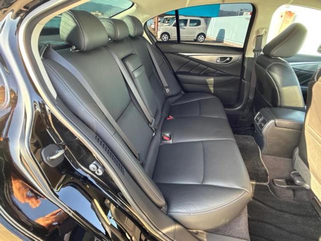 スカイライン ３５０ＧＴハイブリッドタイプＳＰ　新品タイヤ／保証書／純正　ＨＤＤナビ／衝突安全装置／シートヒーター　前席／アラウンドビューモニター／車線逸脱防止支援システム／シート　合皮／ヘッドランプ　ＬＥＤ／ＵＳＢジャック　衝突被害軽減システム（5枚目）