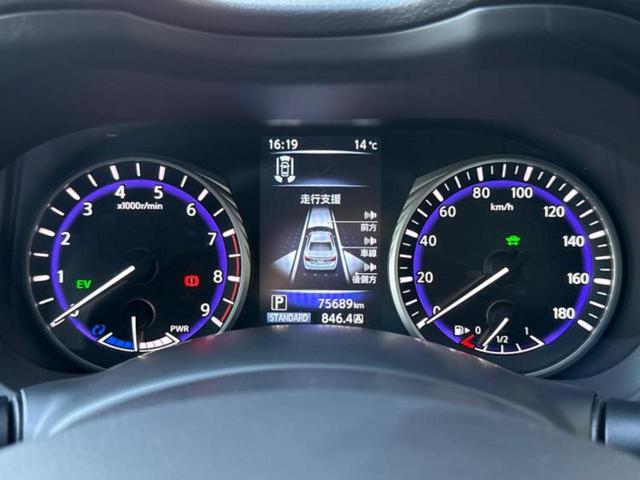 スカイライン ３５０ＧＴハイブリッドタイプＳＰ　新品タイヤ／保証書／純正　ＨＤＤナビ／衝突安全装置／シートヒーター　前席／アラウンドビューモニター／車線逸脱防止支援システム／シート　合皮／ヘッドランプ　ＬＥＤ／ＵＳＢジャック　衝突被害軽減システム（14枚目）