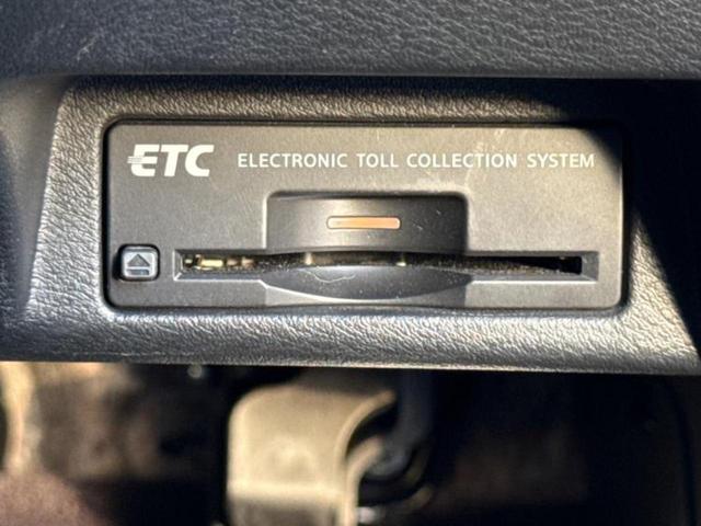 スカイライン ３５０ＧＴハイブリッドタイプＳＰ　新品タイヤ／保証書／純正　ＨＤＤナビ／衝突安全装置／シートヒーター　前席／アラウンドビューモニター／車線逸脱防止支援システム／シート　合皮／ヘッドランプ　ＬＥＤ／ＵＳＢジャック　衝突被害軽減システム（24枚目）