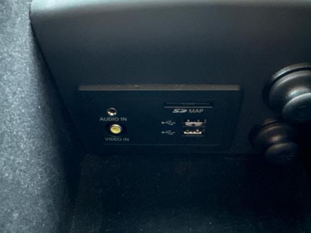 スカイライン ３５０ＧＴハイブリッドタイプＳＰ　新品タイヤ／保証書／純正　ＨＤＤナビ／衝突安全装置／シートヒーター　前席／アラウンドビューモニター／車線逸脱防止支援システム／シート　合皮／ヘッドランプ　ＬＥＤ／ＵＳＢジャック　衝突被害軽減システム（40枚目）