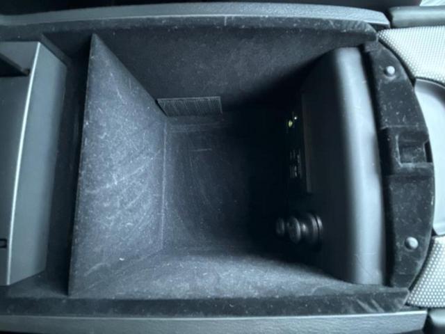 スカイライン ３５０ＧＴハイブリッドタイプＳＰ　新品タイヤ／保証書／純正　ＨＤＤナビ／衝突安全装置／シートヒーター　前席／アラウンドビューモニター／車線逸脱防止支援システム／シート　合皮／ヘッドランプ　ＬＥＤ／ＵＳＢジャック　衝突被害軽減システム（41枚目）