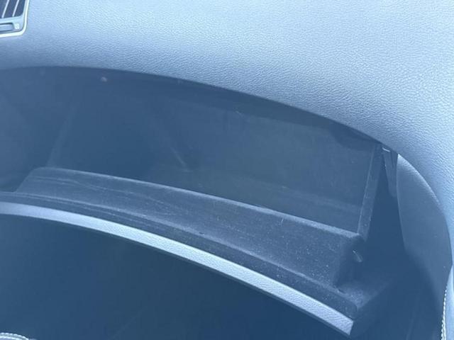 スカイライン ３５０ＧＴハイブリッドタイプＳＰ　新品タイヤ／保証書／純正　ＨＤＤナビ／衝突安全装置／シートヒーター　前席／アラウンドビューモニター／車線逸脱防止支援システム／シート　合皮／ヘッドランプ　ＬＥＤ／ＵＳＢジャック　衝突被害軽減システム（42枚目）