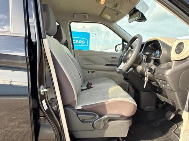 デイズ Ｓ　新品タイヤ／保証書／エマージェンシーブレーキ／車線逸脱防止支援システム／ＥＢＤ付ＡＢＳ／横滑り防止装置／アイドリングストップ／禁煙車／衝突安全ボディ／パワーウインドウ／キーレスエントリー　盗難防止装置（4枚目）