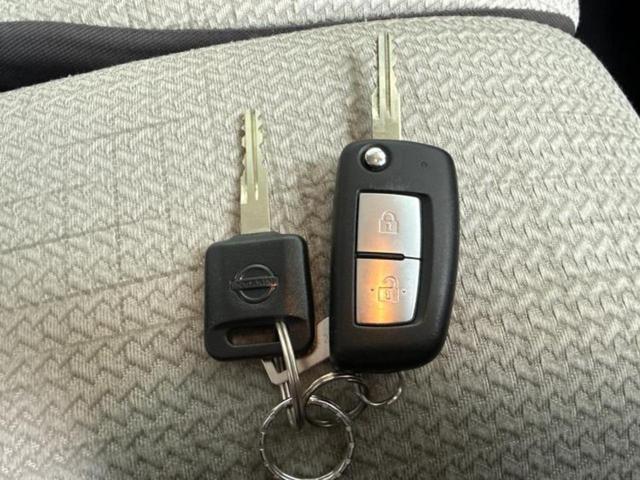 デイズ Ｓ　新品タイヤ／保証書／エマージェンシーブレーキ／車線逸脱防止支援システム／ＥＢＤ付ＡＢＳ／横滑り防止装置／アイドリングストップ／禁煙車／衝突安全ボディ／パワーウインドウ／キーレスエントリー　盗難防止装置（28枚目）