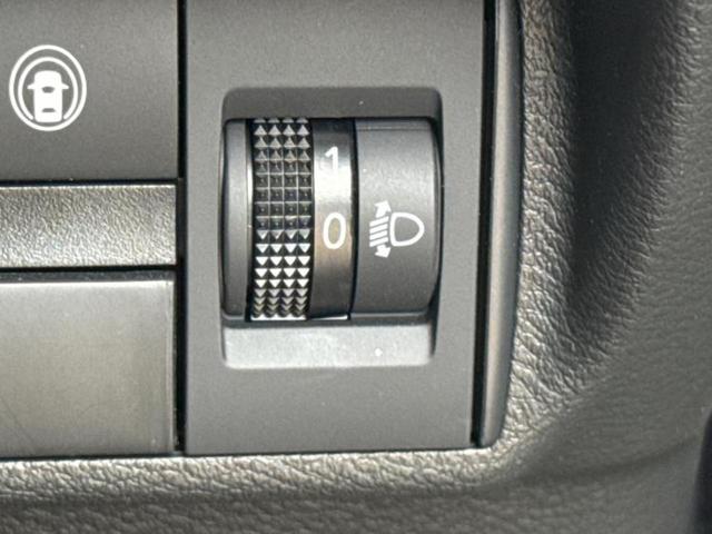 デイズ Ｓ　新品タイヤ／保証書／エマージェンシーブレーキ／車線逸脱防止支援システム／ＥＢＤ付ＡＢＳ／横滑り防止装置／アイドリングストップ／禁煙車／衝突安全ボディ／パワーウインドウ／キーレスエントリー　盗難防止装置（17枚目）