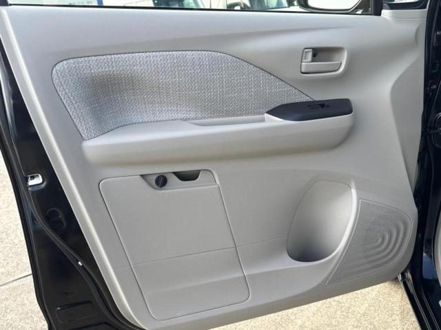 デイズ Ｓ　新品タイヤ／保証書／エマージェンシーブレーキ／車線逸脱防止支援システム／ＥＢＤ付ＡＢＳ／横滑り防止装置／アイドリングストップ／禁煙車／衝突安全ボディ／パワーウインドウ／キーレスエントリー　盗難防止装置（21枚目）