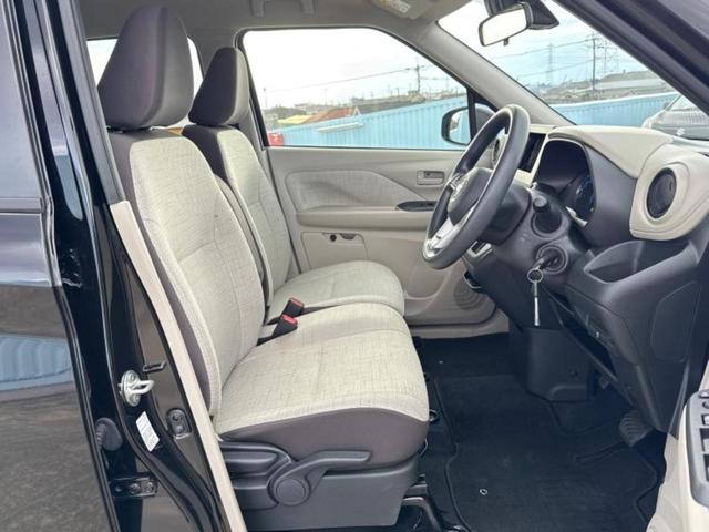 デイズ Ｓ　新品タイヤ／保証書／エマージェンシーブレーキ／車線逸脱防止支援システム／ＥＢＤ付ＡＢＳ／アイドリングストップ／禁煙車／衝突安全ボディ／パワーウインドウ／キーレスエントリー／パワーステアリング（4枚目）