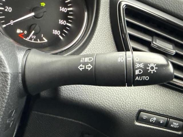 エクストレイル 20X 保証書/純正 9インチ SDナビ/フリップダウンモニター 純正 11インチ/インテリジェントルームミラー/エマージェンシーブレーキ/アラウンドビューモニター/シート 撥水加工/電動バックドア 禁煙車(16枚目)