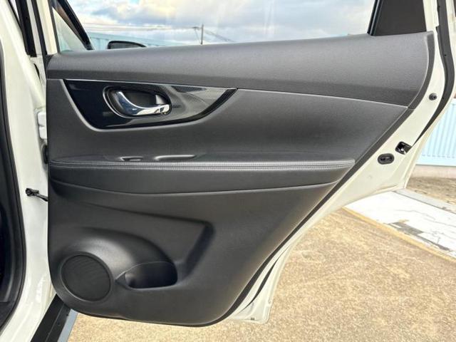 エクストレイル 20X 保証書/純正 9インチ SDナビ/フリップダウンモニター 純正 11インチ/インテリジェントルームミラー/エマージェンシーブレーキ/アラウンドビューモニター/シート 撥水加工/電動バックドア 禁煙車(22枚目)