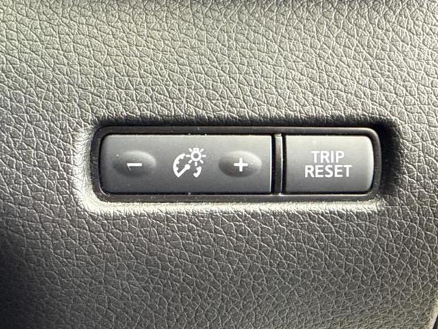 エクストレイル 20X 保証書/純正 9インチ SDナビ/フリップダウンモニター 純正 11インチ/インテリジェントルームミラー/エマージェンシーブレーキ/アラウンドビューモニター/シート 撥水加工/電動バックドア 禁煙車(29枚目)