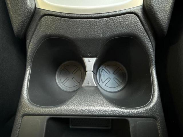 エクストレイル 20X 保証書/純正 9インチ SDナビ/フリップダウンモニター 純正 11インチ/インテリジェントルームミラー/エマージェンシーブレーキ/アラウンドビューモニター/シート 撥水加工/電動バックドア 禁煙車(42枚目)